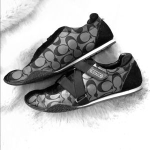 COACH shoes 🖤